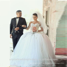 2015 Alibaba neuesten Kleid Designs Großhandel elegante Spitze Ballkleid Brautkleider mit Rüschen in Dubai LW10
